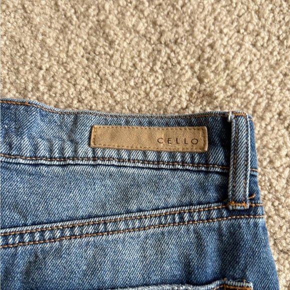 Cello Women’s Blue Summer Beach Vacation Ripped Distress Blue Jean Short Size 27 - Picture 8 of 15